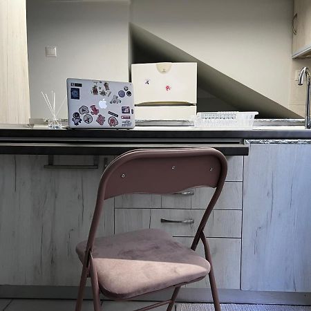 Budget Private Room In The Center 아테네 외부 사진