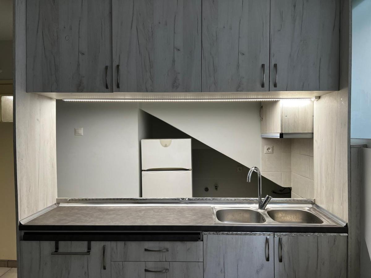 Budget Private Room In The Center 아테네 외부 사진