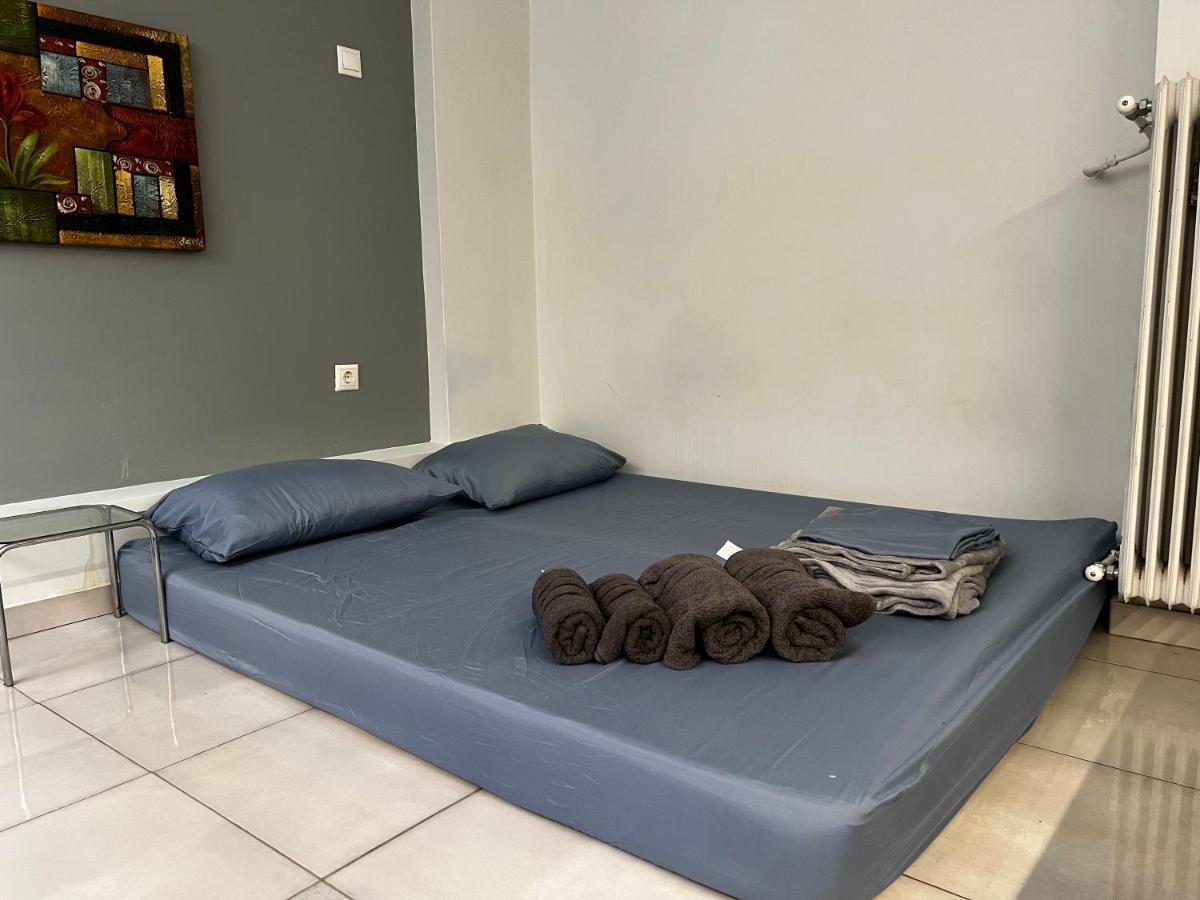 Budget Private Room In The Center 아테네 외부 사진