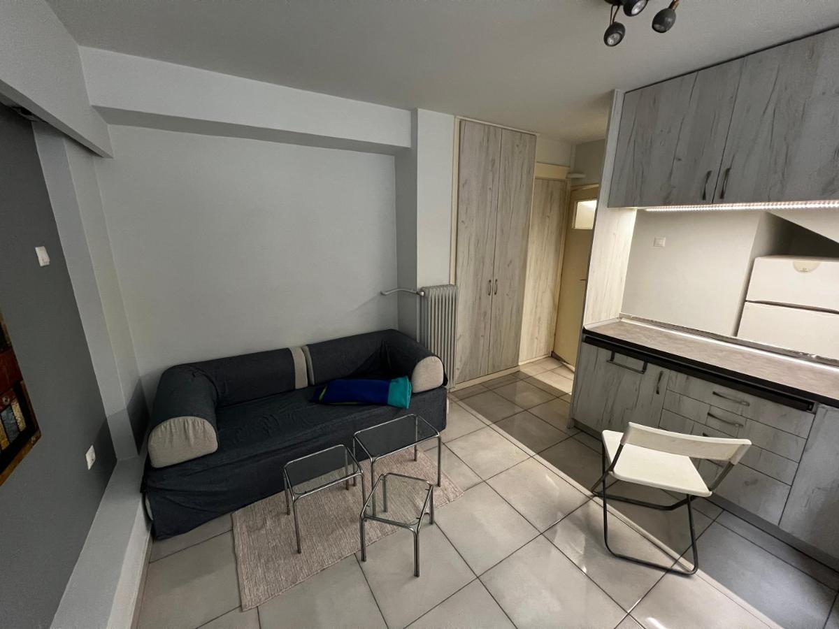 Budget Private Room In The Center 아테네 외부 사진