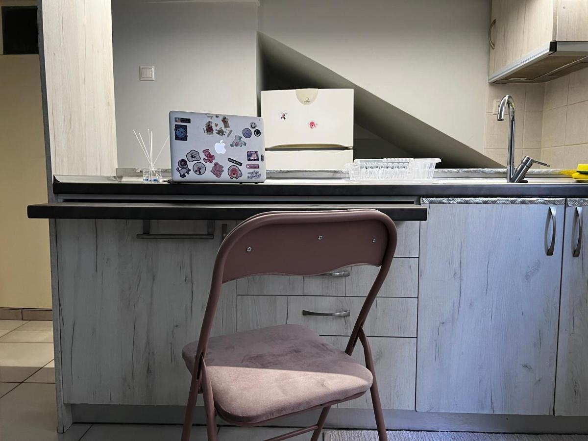 Budget Private Room In The Center 아테네 외부 사진