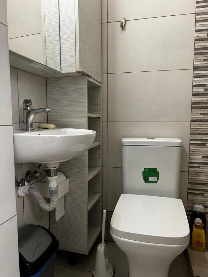 Budget Private Room In The Center 아테네 외부 사진